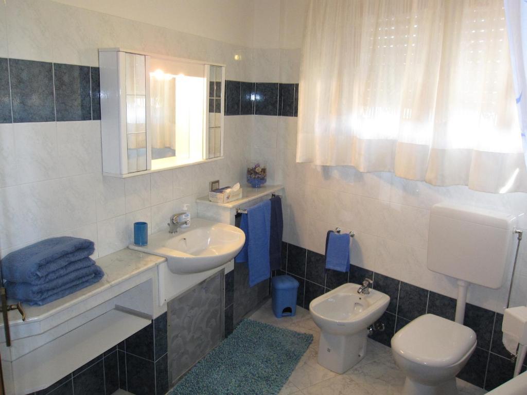 Magralu 2 B&B Алгеро Стая снимка